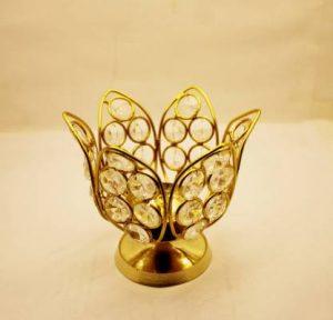 Shubhaarambh LOTUS SHAPE BRASS AND CRYSTAL AKHAND DIYA FOR POOJA AT HOME, TEMPLE AND OFFICE AND ALSO FOR DECORATION AND GIFTING PURPOSE. COLOUR (GOLDEN) SIZE (4.X04.0 INCH) Brass, Crystal Table Diya (Height: 4 inch)